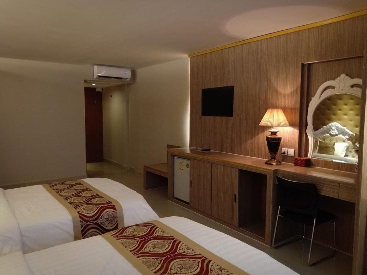 You Eng Hotel Phnom Penh Exterior photo