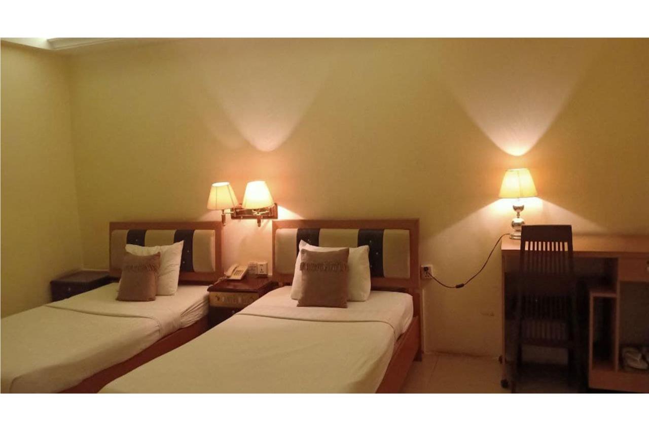 You Eng Hotel Phnom Penh Exterior photo